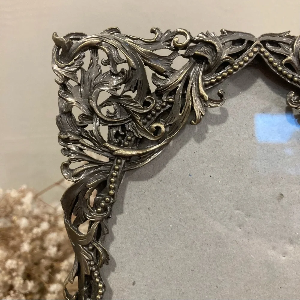 Ornate Silver Colored Photo Frame 4x6 Oval Sunflower Designs